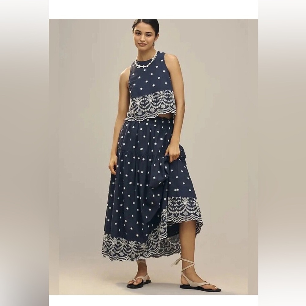 En Saison navy floral embroidered scalloped trim billowy skirt size large new - Picture 2 of 4